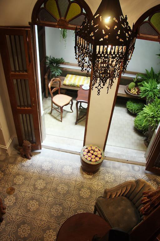 The Bhuthorn Bed & Breakfast Bangkok Exterior foto